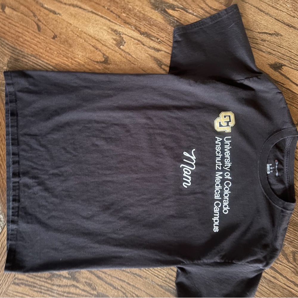 Champion Black women Mom University of Colorado Medical Campus. Size large